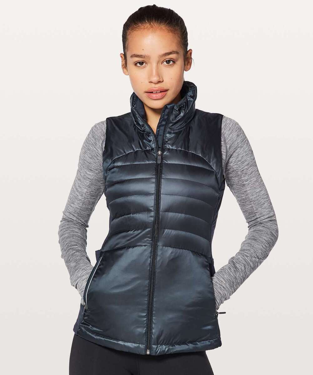 Lululemon Down For A Run Vest II Navy Quilted Reflective Size 8